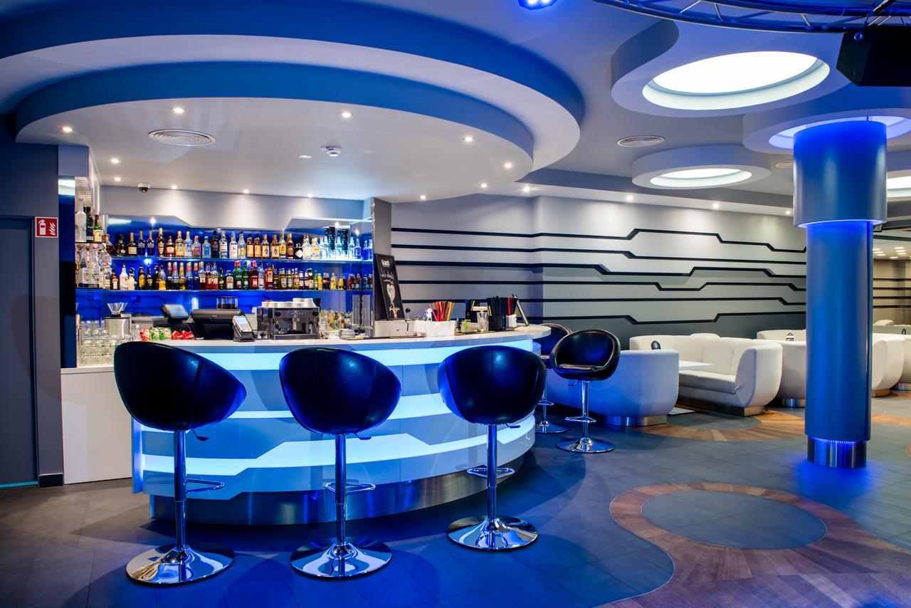 Hotel Kosma Kozmin Εξωτερικό φωτογραφία