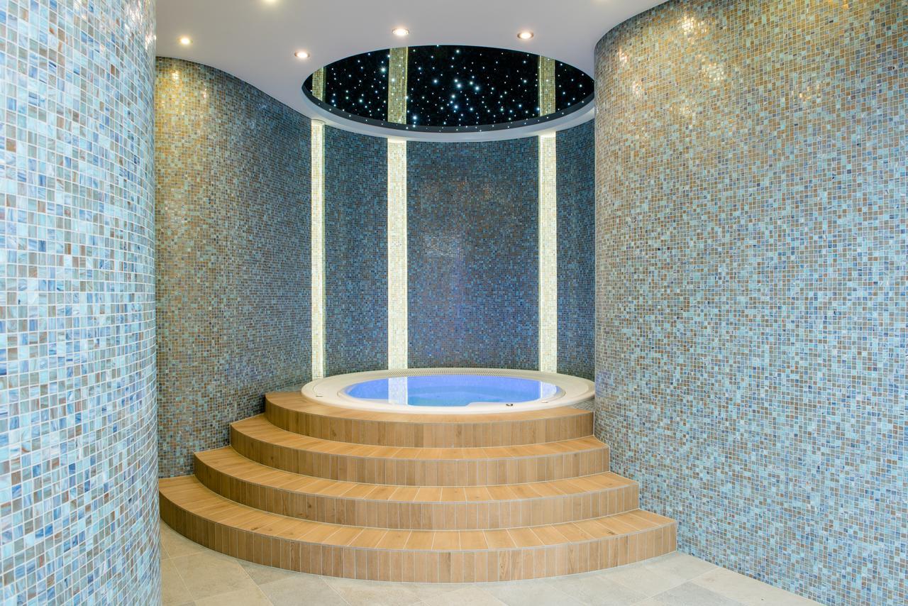 Hotel Kosma Kozmin Εξωτερικό φωτογραφία