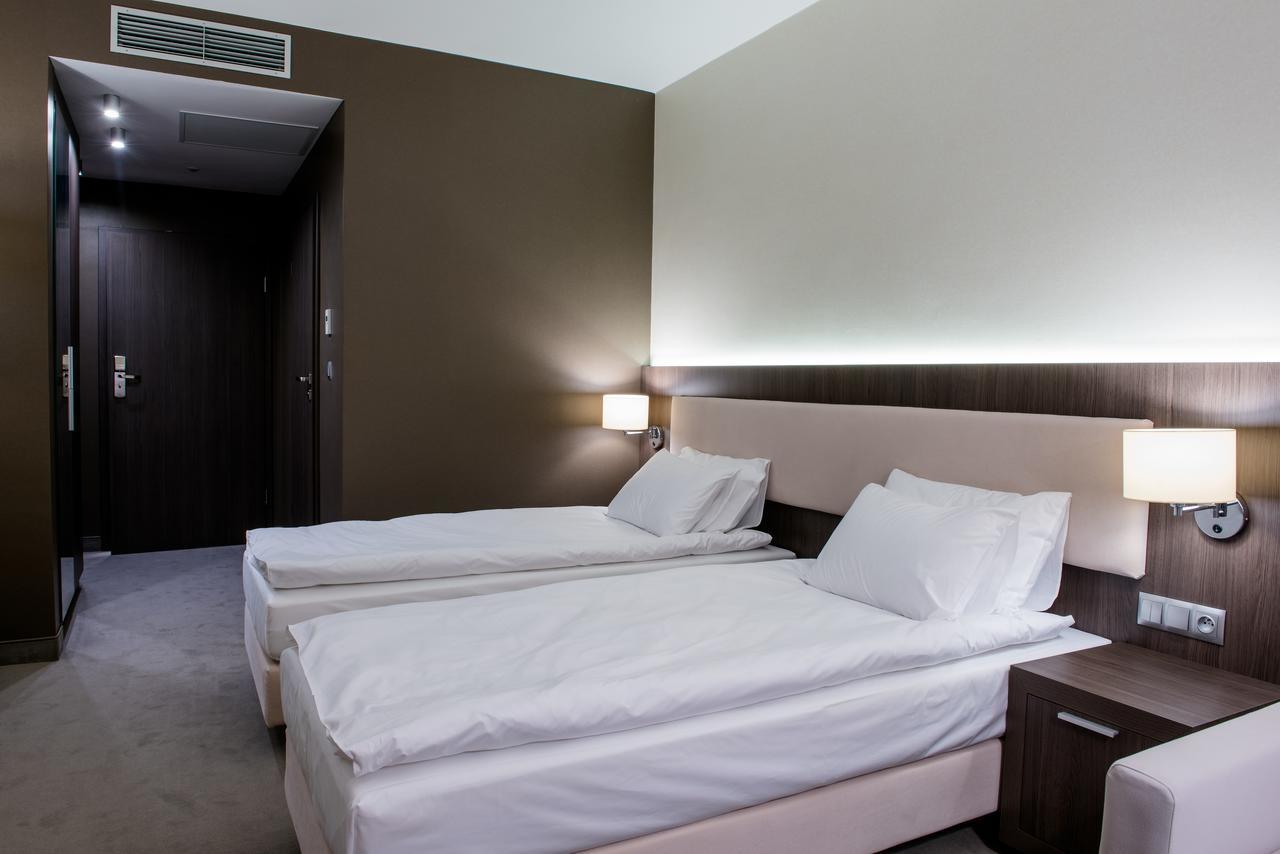 Hotel Kosma Kozmin Εξωτερικό φωτογραφία