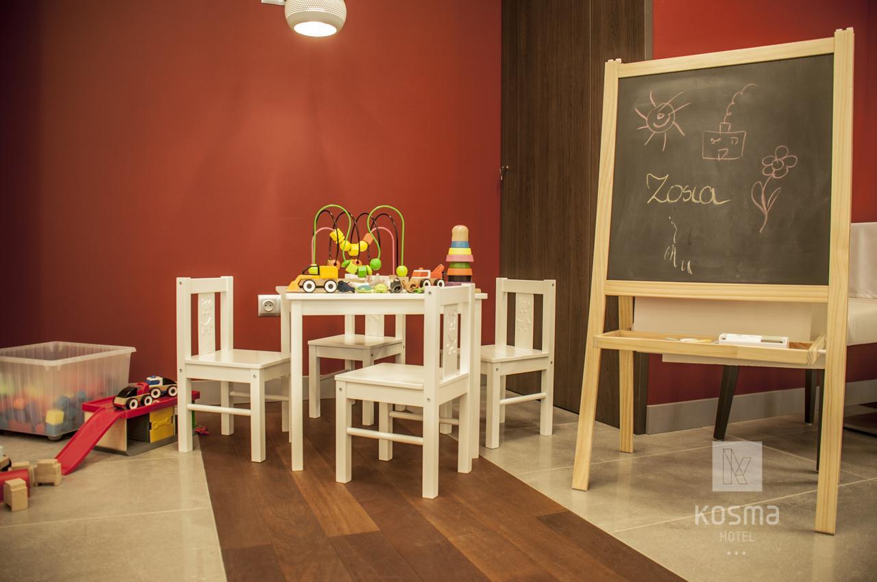 Hotel Kosma Kozmin Εξωτερικό φωτογραφία