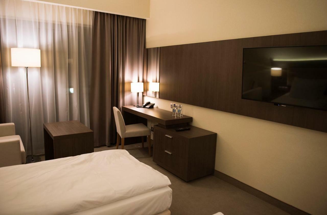 Hotel Kosma Kozmin Εξωτερικό φωτογραφία