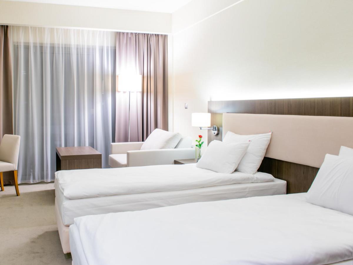 Hotel Kosma Kozmin Εξωτερικό φωτογραφία