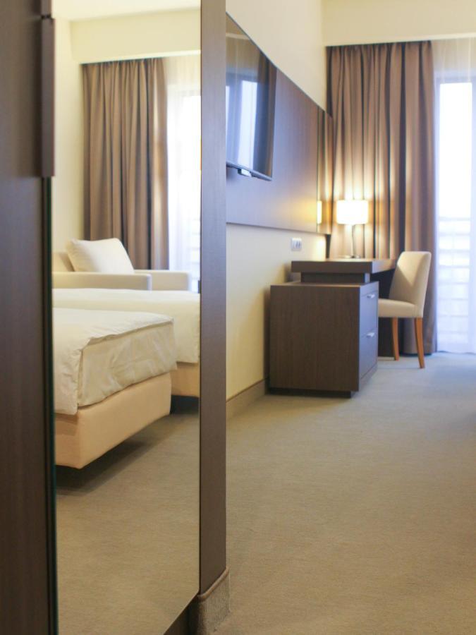Hotel Kosma Kozmin Εξωτερικό φωτογραφία