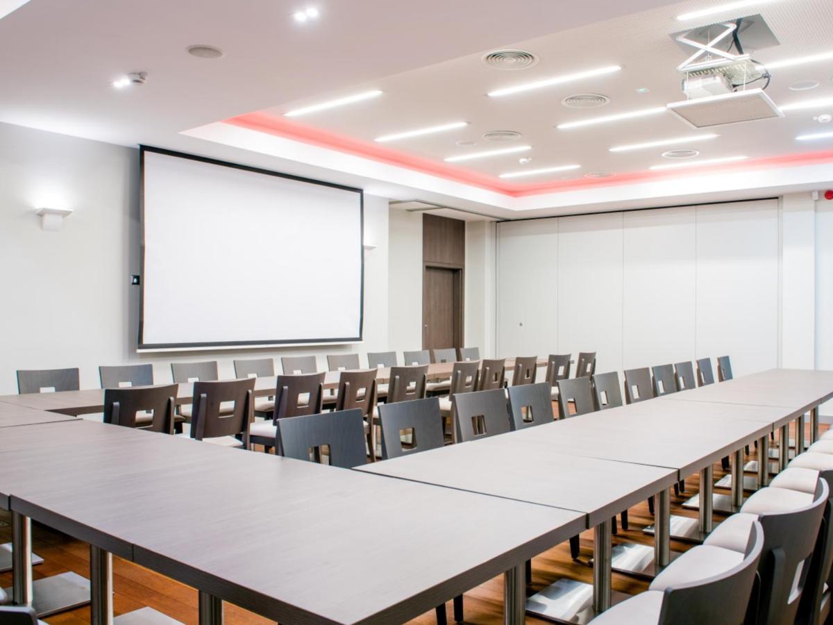 Hotel Kosma Kozmin Εξωτερικό φωτογραφία