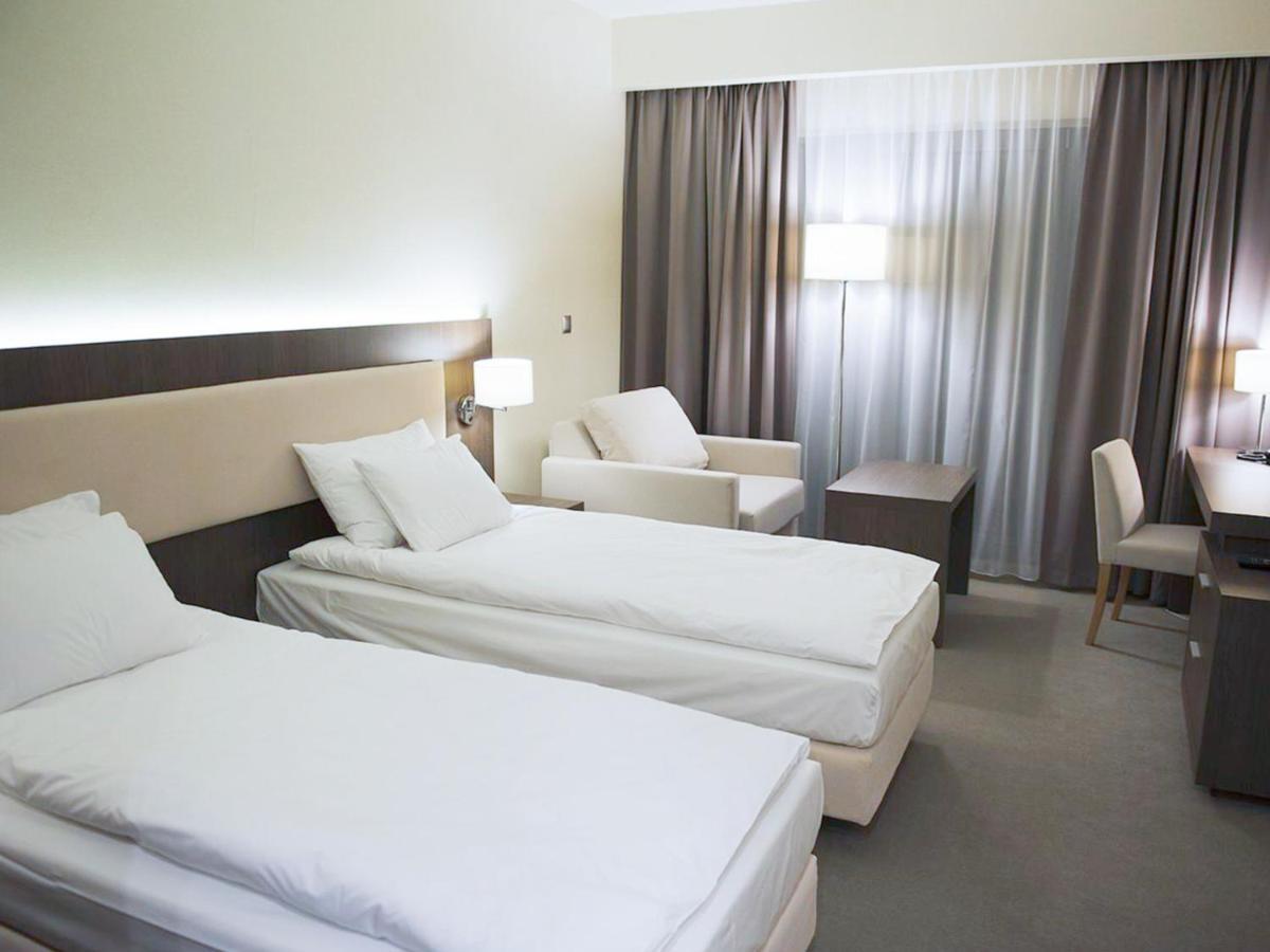 Hotel Kosma Kozmin Εξωτερικό φωτογραφία